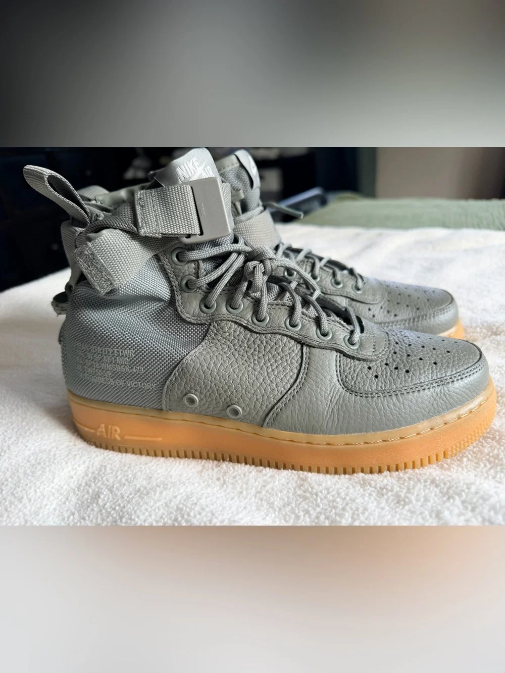 Nike Special Field Air Force 1 Mid Dark Stucco | 10W 8.5M